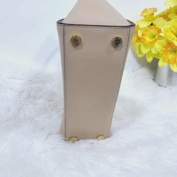 Michael Kors Selma medium saffiano - Picture 9 of 13